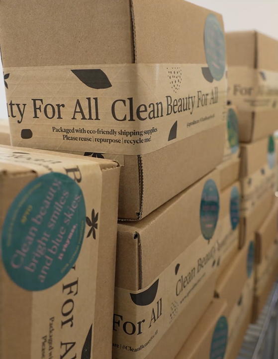 APTO Skincare_Sustainability_4_Image_Eco-conscious, recyclable packaging